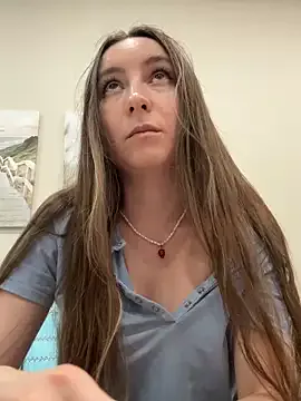 VivianBasset – webcam model profile photo Image 4