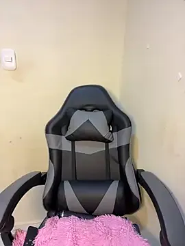 MelinaLuviani – webcam model profile photo Image 14