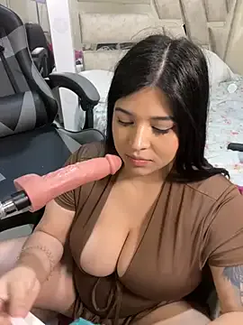 MelinaLuviani – webcam model profile photo Image 16