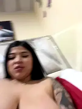 MelinaLuviani – webcam model profile photo Image 8