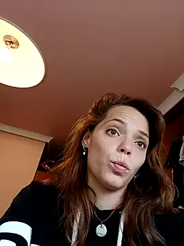 MadelineLane – webcam model profile photo Image 4