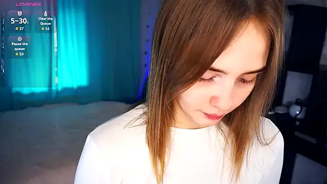 Dolce – webcam model profile photo Image 8