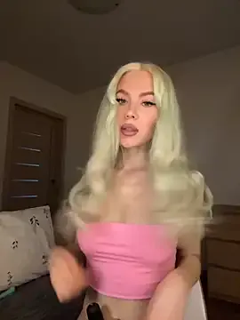 Zoluszka – webcam model profile photo Image 14