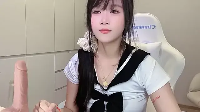 And-Liziantus – webcam model profile photo Image 7