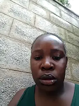 roachan_ – webcam model profile photo Image 11