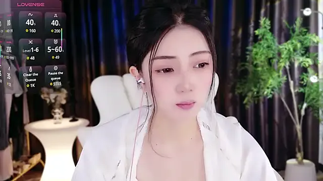 -erika- – webcam model profile photo Image 2