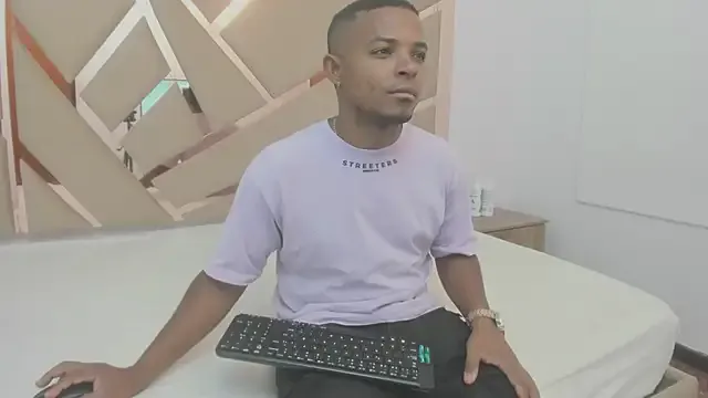 PollyElfi – webcam model profile photo Image 16