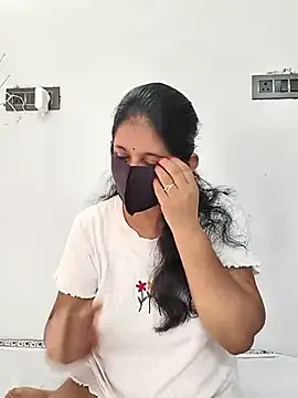 KateGale – webcam model profile photo Image 11