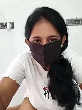 KateGale – webcam model profile photo Image 9