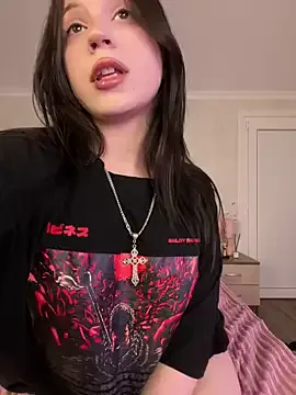 Dolce – webcam model profile photo Image 5