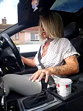 AyshaConnor – webcam model profile photo Image 6