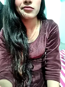 LilaSolace – webcam model profile photo Image 7