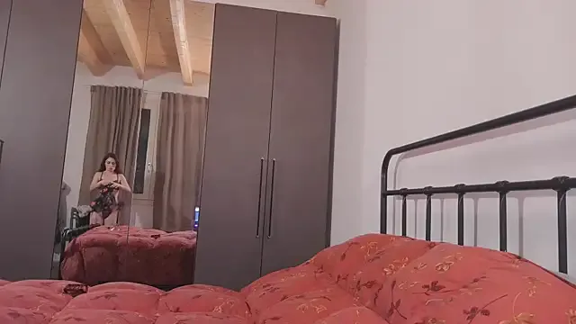 LizBentley – webcam model profile photo Image 6