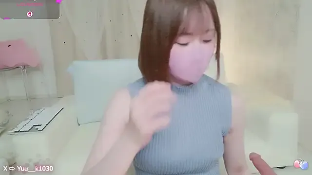 MiraKova – webcam model profile photo Image 8