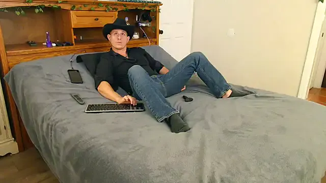 YU-KI00 – webcam model profile photo Image 2