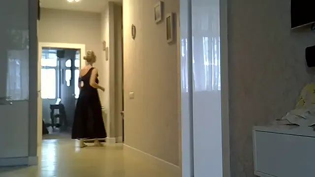 EsmeBrowm – webcam model profile photo Image 7