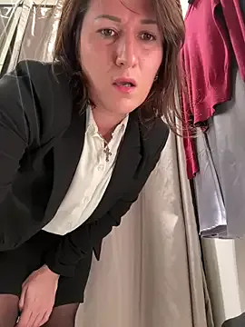 Caroline – webcam model profile photo Image 10