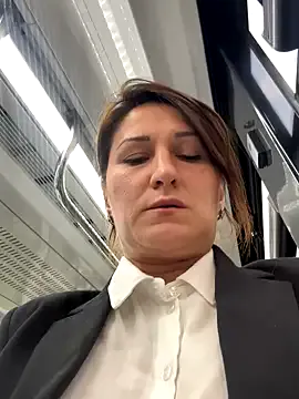 Caroline – webcam model profile photo Image 11