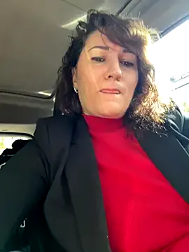 Caroline – webcam model profile photo Image 14