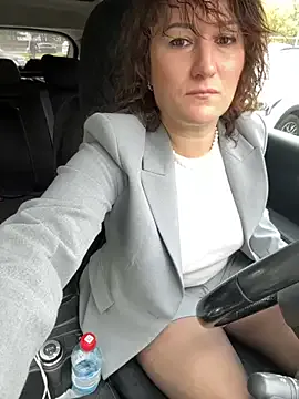 Caroline – webcam model profile photo Image 15