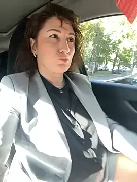 Caroline – webcam model profile photo Image 19