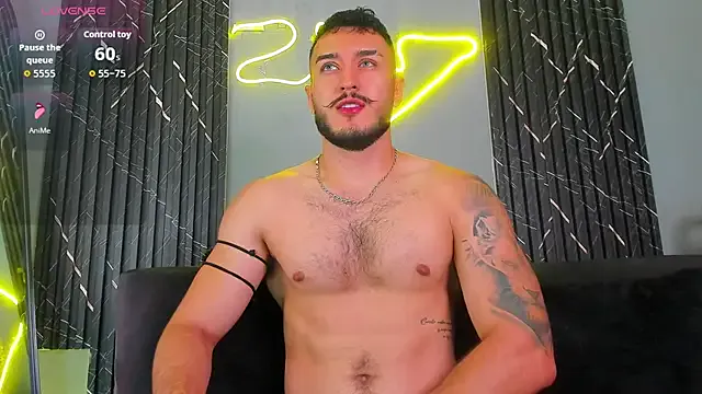 EmiraMiller – webcam model profile photo Image 5