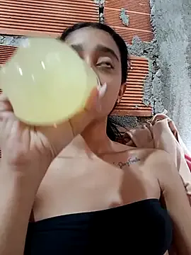 LizBentley – webcam model profile photo Image 3