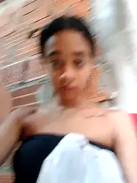 LizBentley – webcam model profile photo Image 6