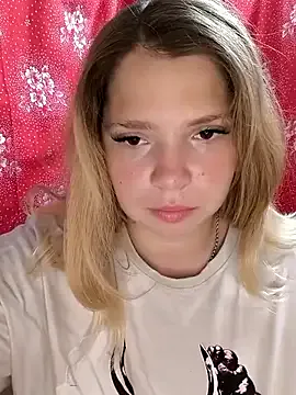 IvyStuart – webcam model profile photo Image 2